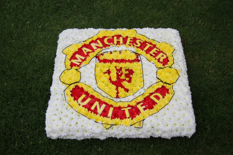 Manchester United Emblem – buy online or call 01477 533 477